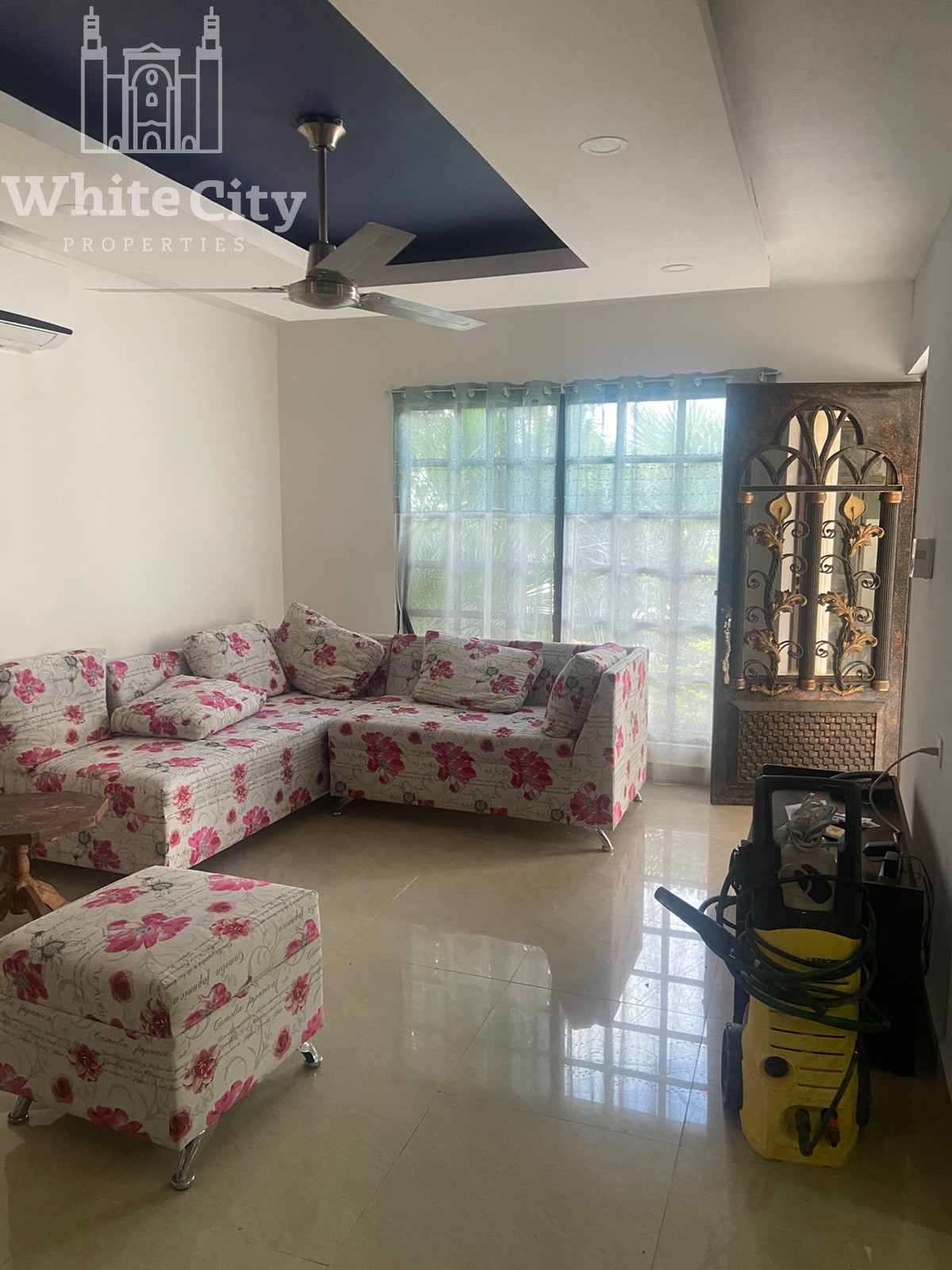 ** Rented ** Semi-furnished and Super Located inCentro