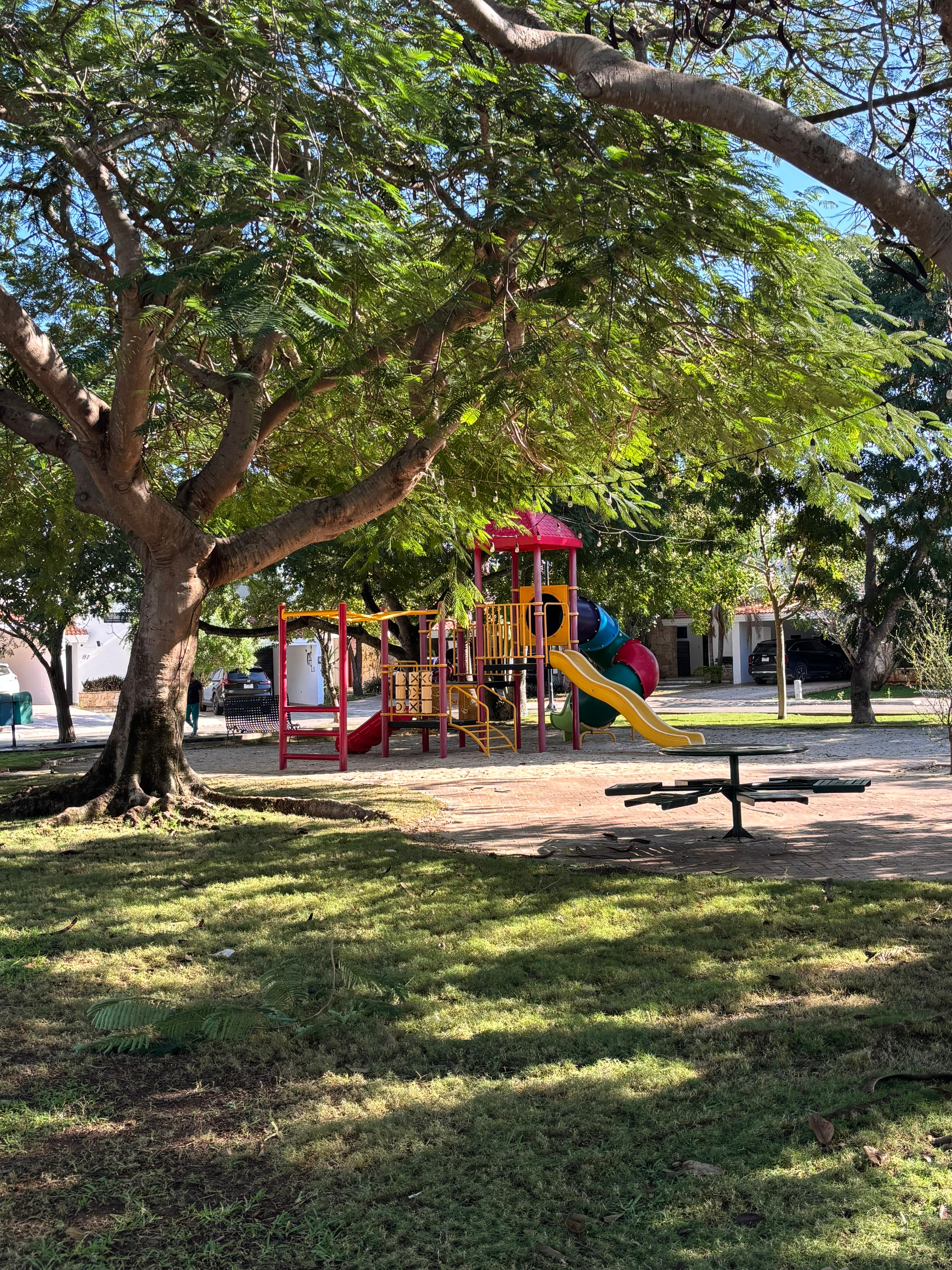 House in Private Cocoyoles