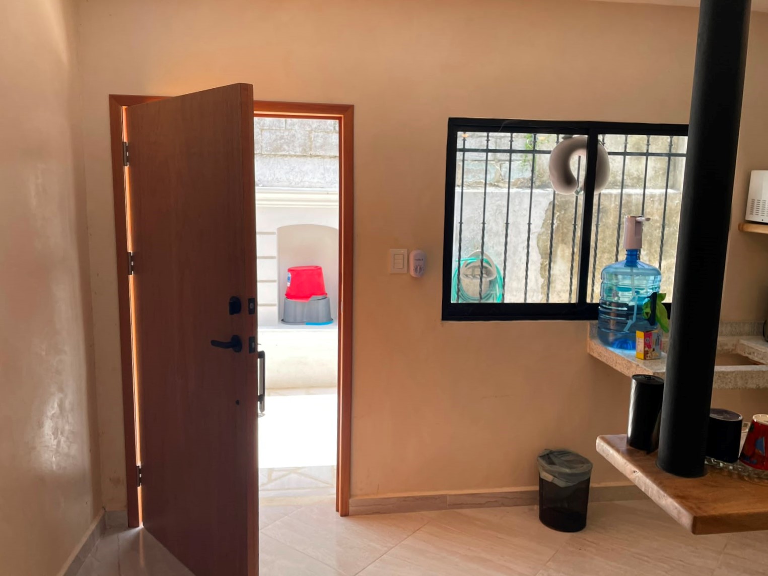 Looking for a comfy spot in a great neighborhood that actually welcomes your pet?
