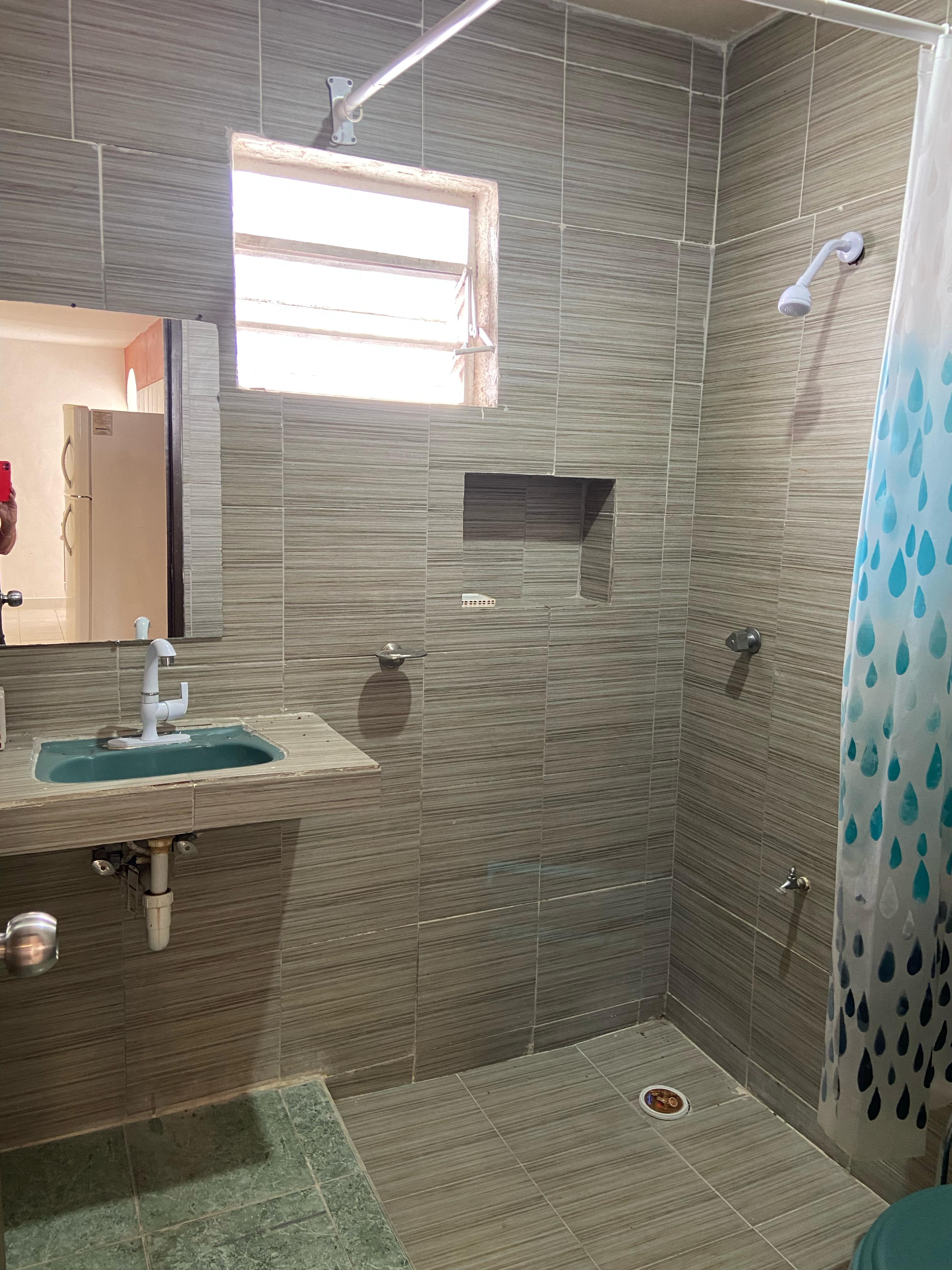 Casa de 3 recámaras con cochera eléctrica en Jardines de Chuburná