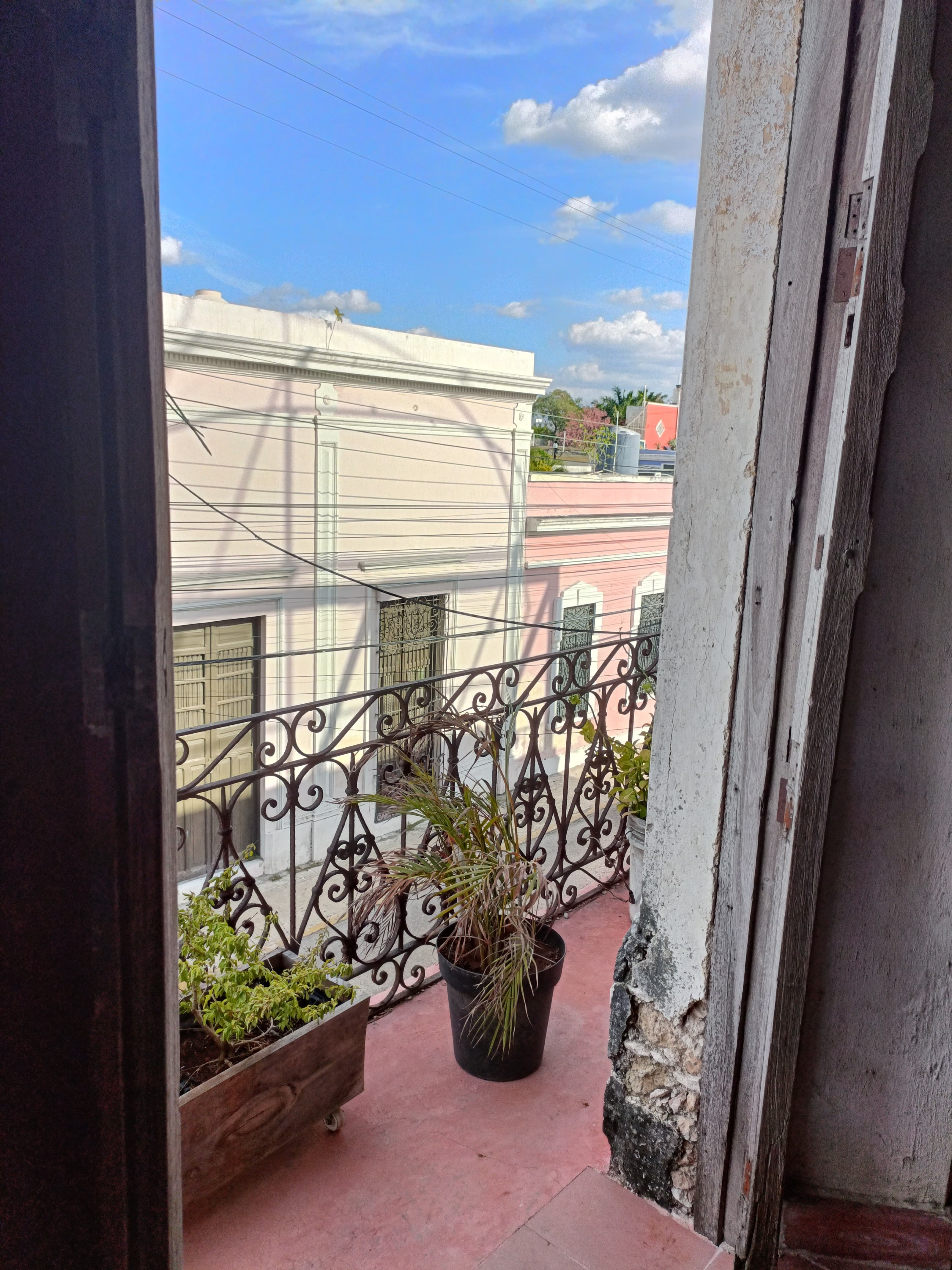 Three-storey building in Centro