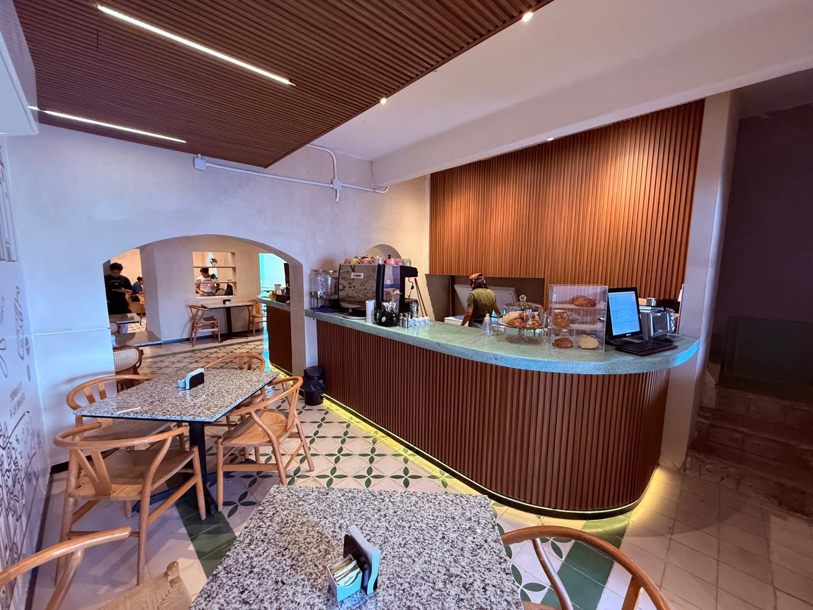 ¡Restaurante listo para operar en la Calle 47! 🍽️✨