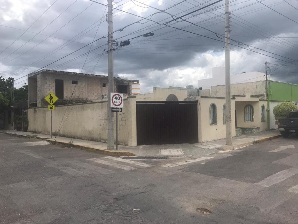 Casa en Esquina para Inversión en Francisco de Montejo