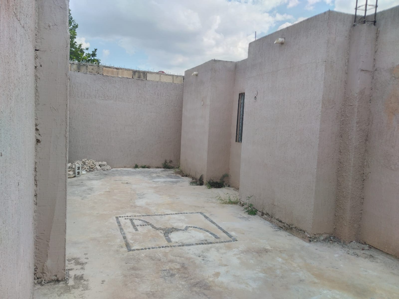 Beautiful One-Story House in Francisco de Montejo.