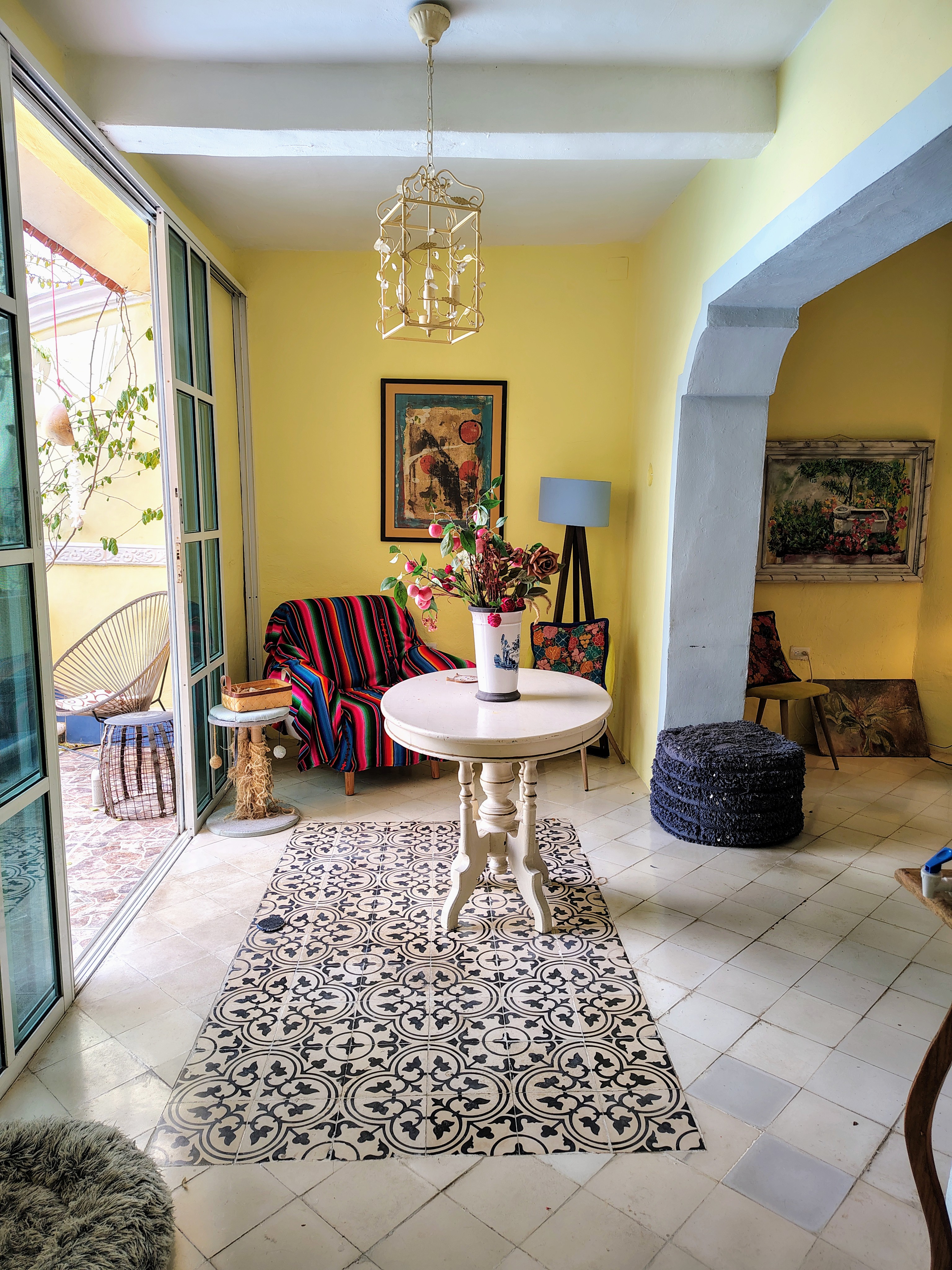 Hermosa Casa de 2 Dormitorios con Impresionante Piscina en Santiago