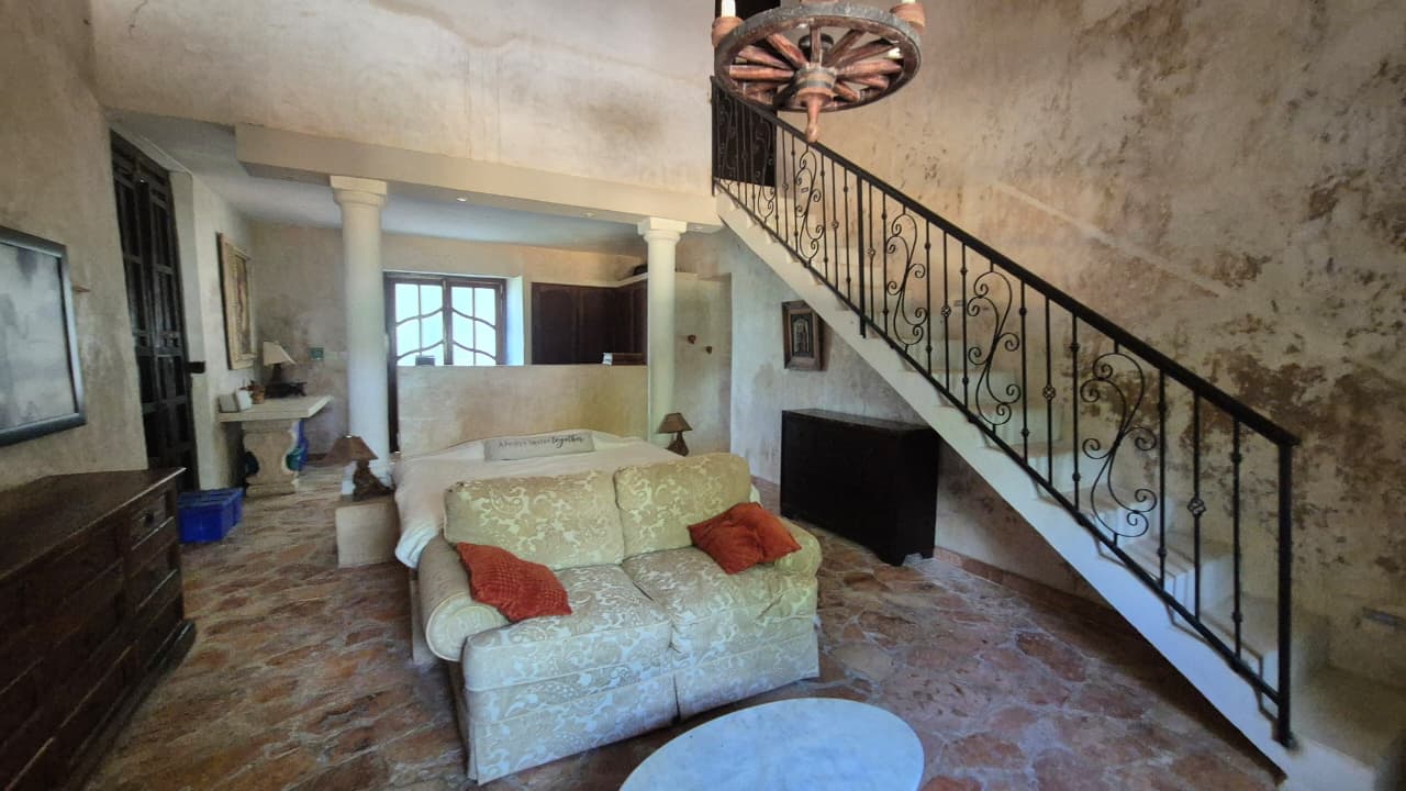 Private Posh Posada