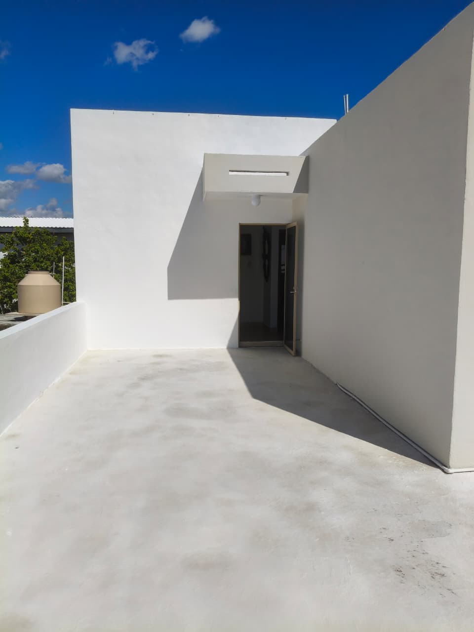 Con Alberca en García Ginerés