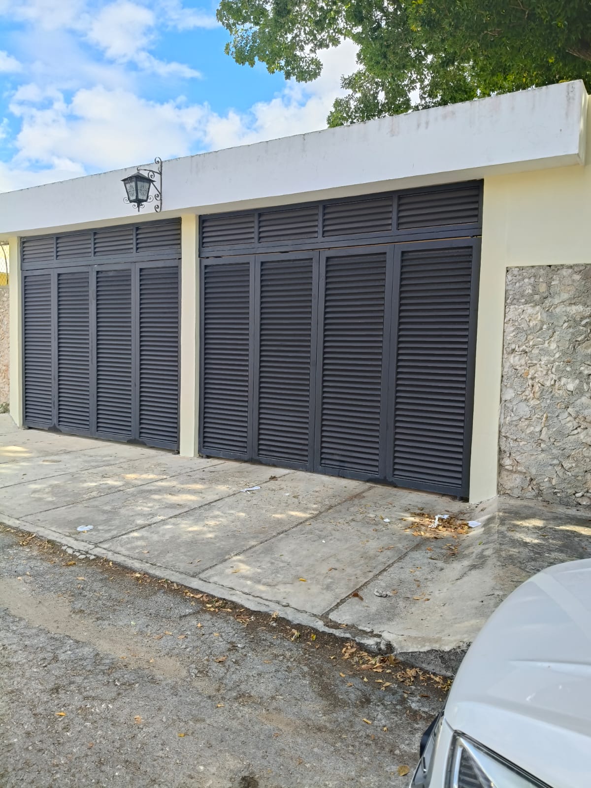 Casa remodelada y amueblada en la García Ginerés