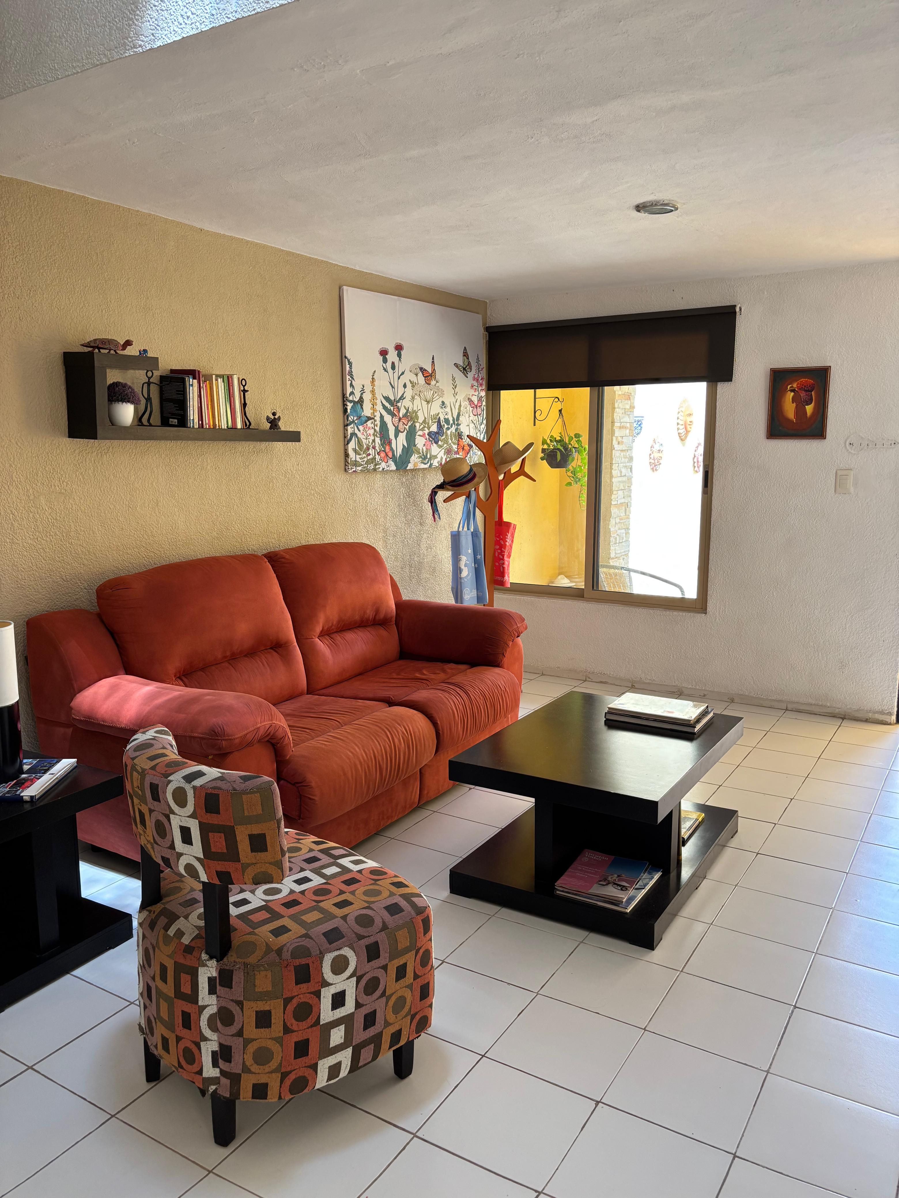 Charming one-story house in Francisco de Montejo