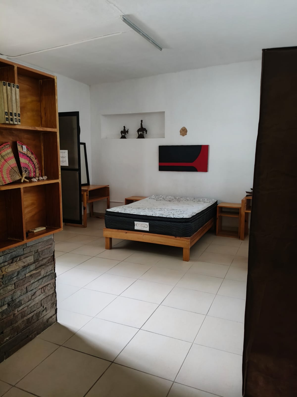 fully furnished and ready to go in La Petronila downtown!