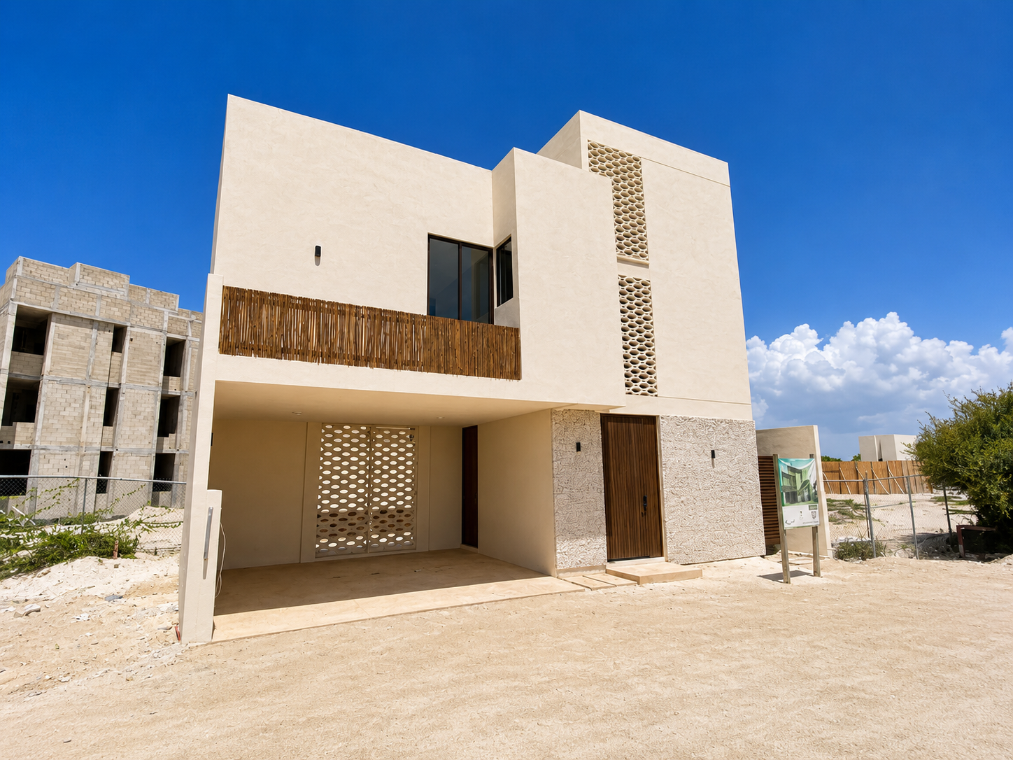 Modern Second-Row Beach Home