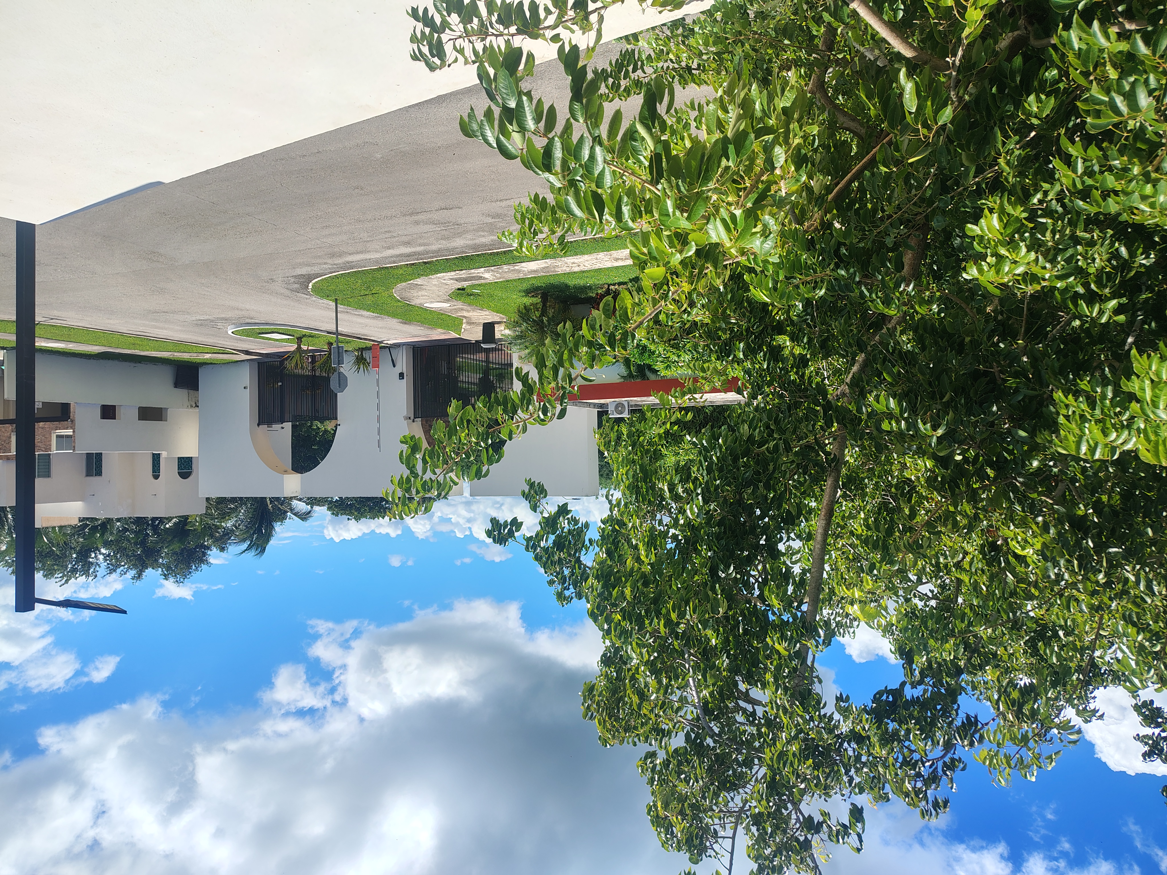 Furnished Residence with Luxury Finishes on a Double Lot in Bosques de Conkal