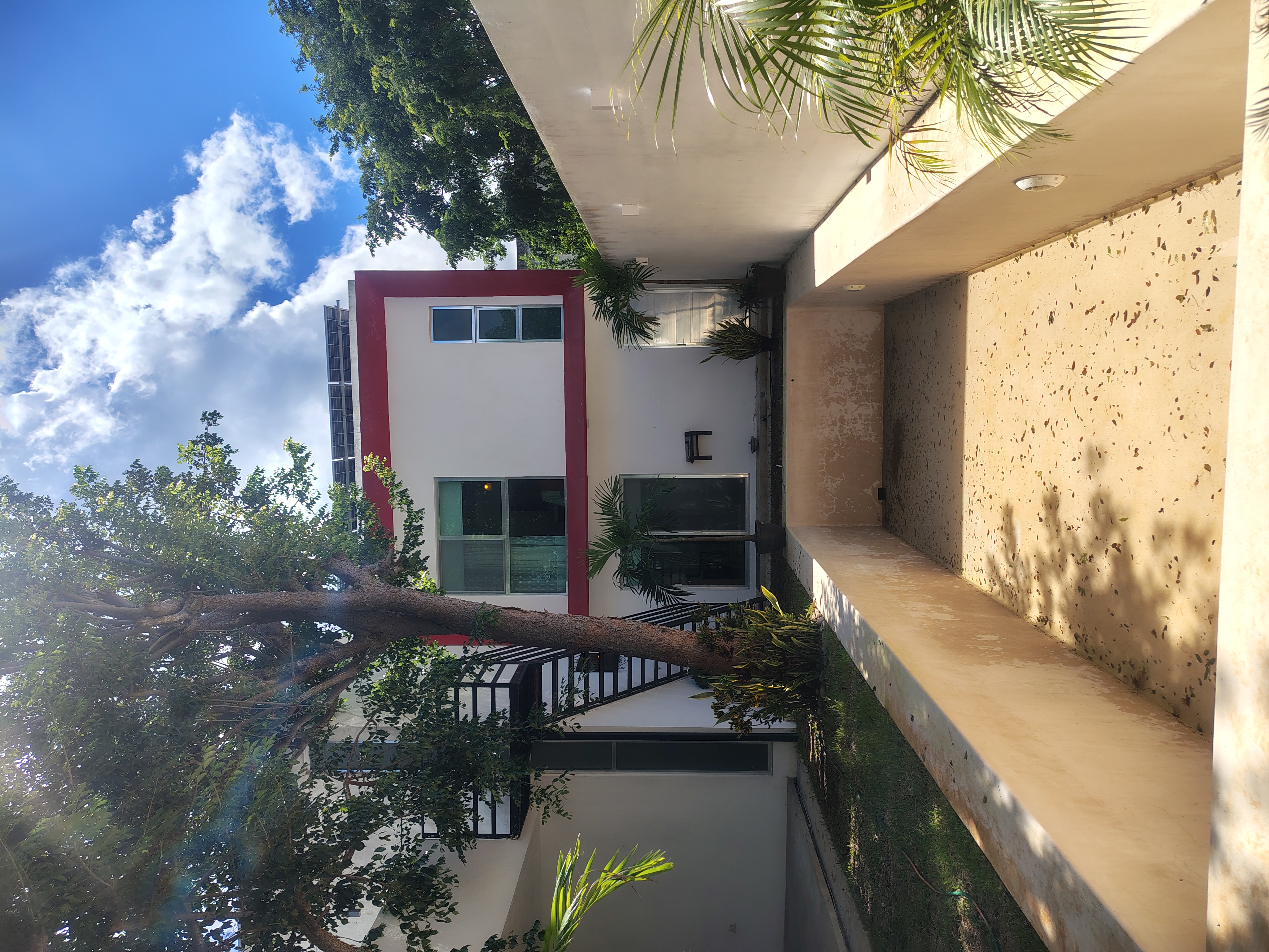 Furnished Residence with Luxury Finishes on a Double Lot in Bosques de Conkal