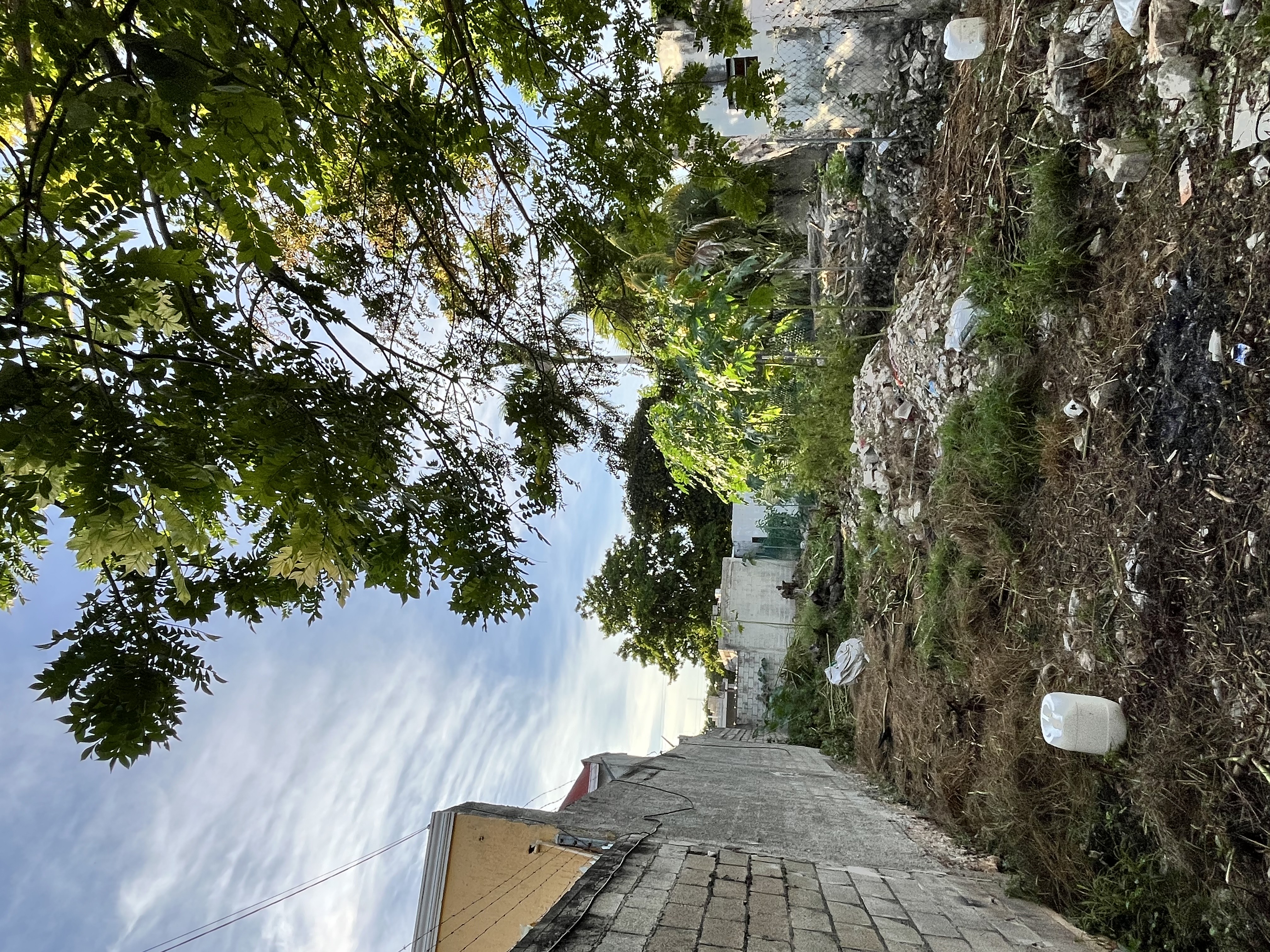 Terreno cerca de Galerias Mérida y Plaza Ther Harbor.