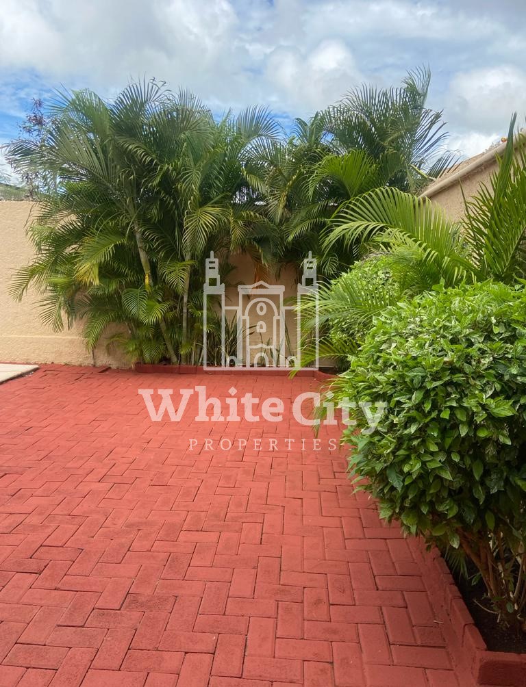 3 bedroom house in Loma Bonita