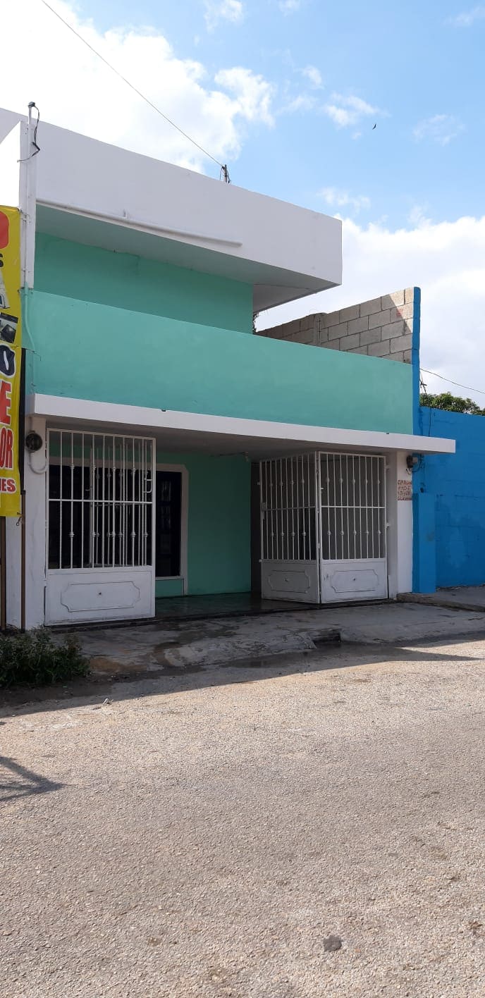 Casa o Local Comercial en la Colonia Azcorra