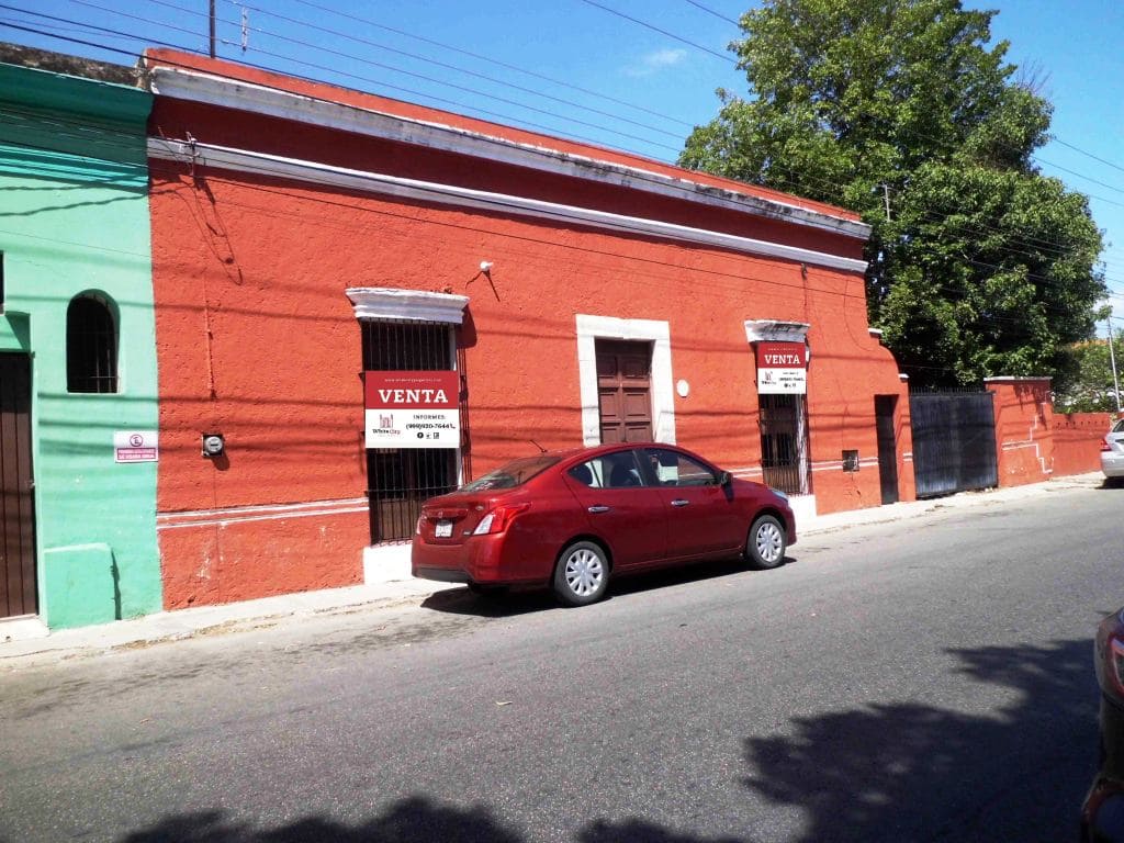 Colonial en Gran Terreno