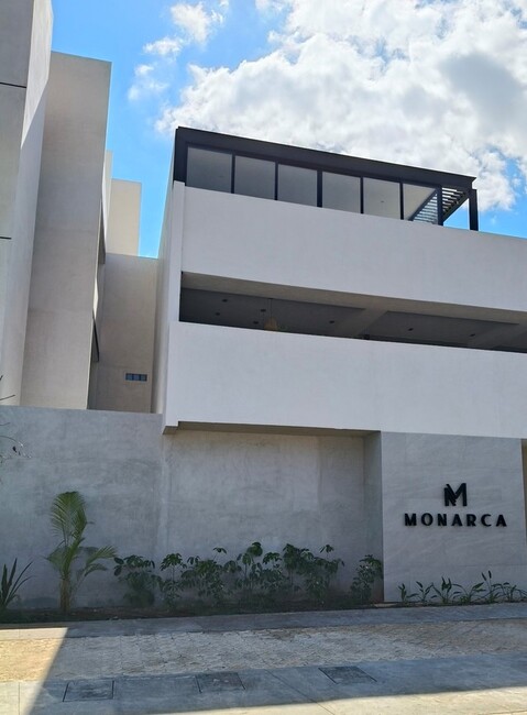 First floor 2 Bed apartment