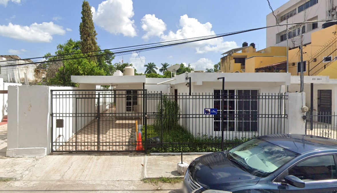 De un piso y muy cerca de Santa Ana