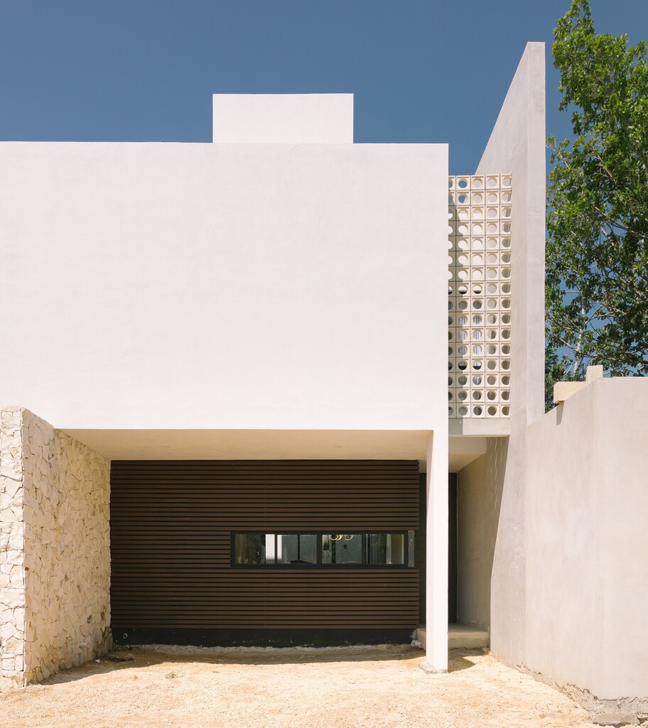 2-Story Townhouse in a gated community in Cholul